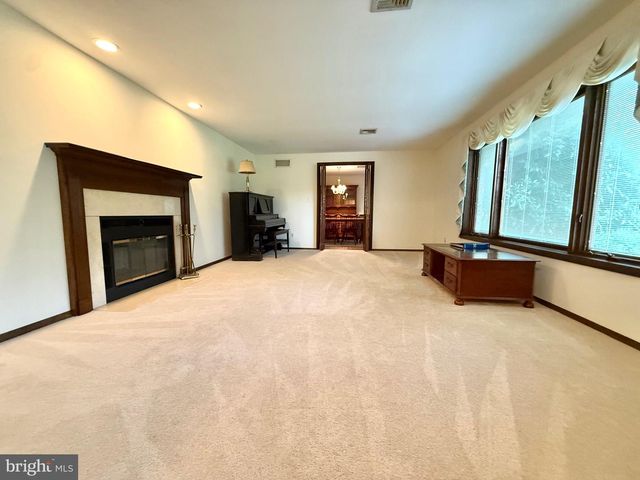 5770 SUN VALLEY RUN, Zionsville, PA 18092