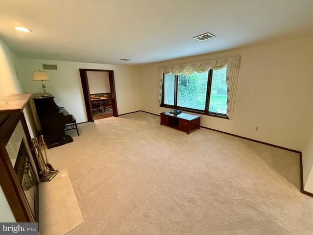 5770 SUN VALLEY RUN, Zionsville, PA 18092