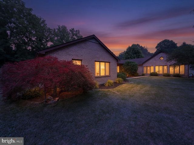 5770 SUN VALLEY RUN, Zionsville, PA 18092