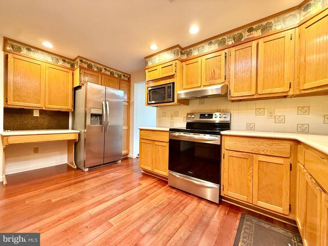 5770 SUN VALLEY RUN, Zionsville, PA 18092