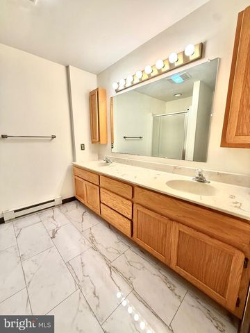 5770 SUN VALLEY RUN, Zionsville, PA 18092