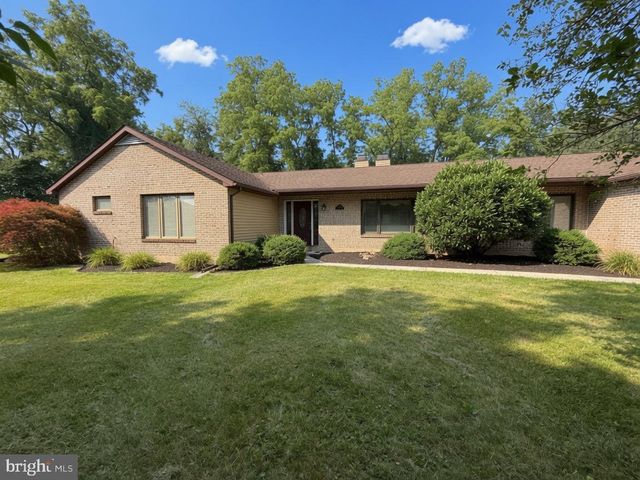 5770 SUN VALLEY RUN, Zionsville, PA 18092