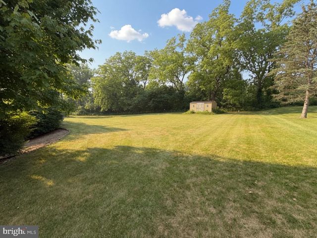 5770 SUN VALLEY RUN, Zionsville, PA 18092