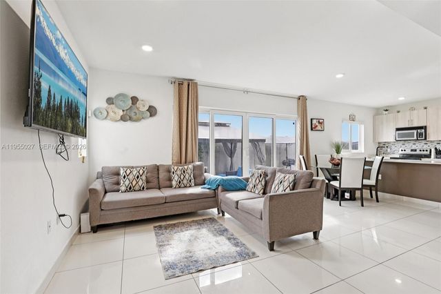 1191 NW 1st St, Florida City, FL 33034