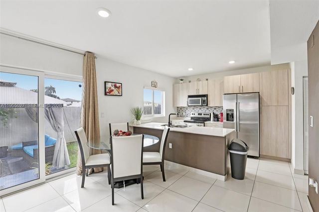 1191 NW 1st St, Florida City, FL 33034