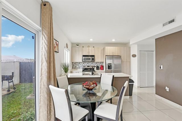 1191 NW 1st St, Florida City, FL 33034