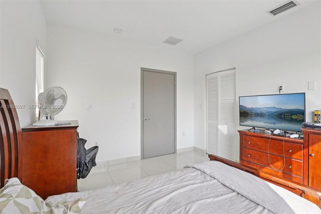 1191 NW 1st St, Florida City, FL 33034