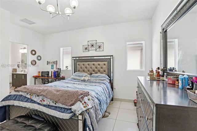 1191 NW 1st St, Florida City, FL 33034