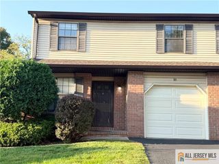 18 Dogwood Drive, Edison, NJ 08820