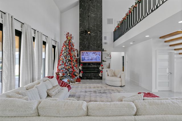 200 Corral Road, Godley, TX 76044