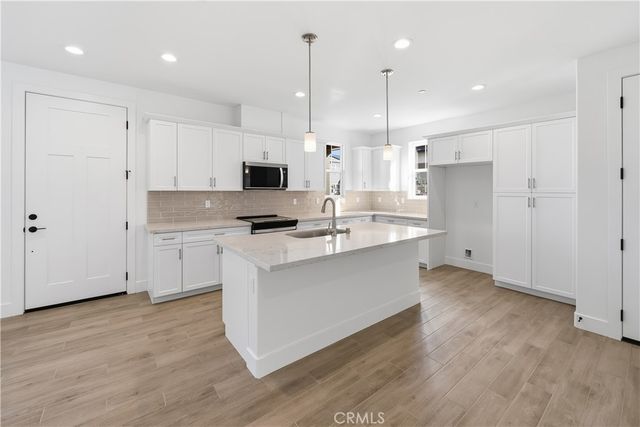 209 Foxtrot Court, San Luis Obispo, CA 93401