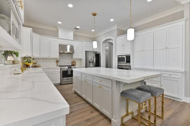 11038 Victory Ave, Oakdale, CA 95361