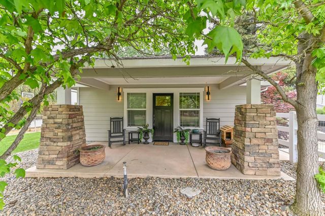 11038 Victory Ave, Oakdale, CA 95361