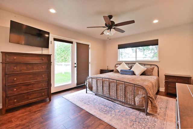 11038 Victory Ave, Oakdale, CA 95361