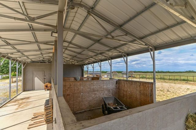 11038 Victory Ave, Oakdale, CA 95361