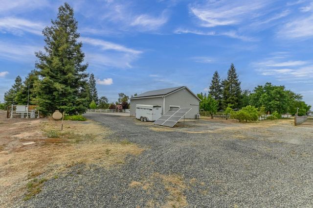11038 Victory Ave, Oakdale, CA 95361