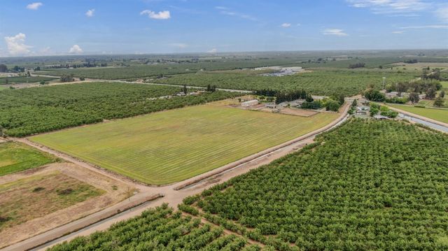 11038 Victory Ave, Oakdale, CA 95361