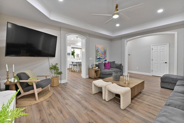 11038 Victory Ave, Oakdale, CA 95361