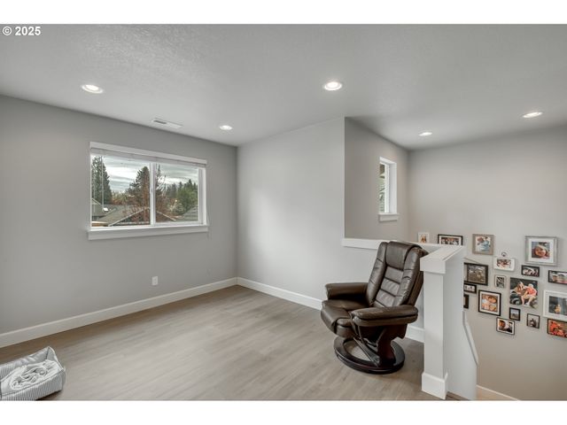 619 DEPOT St, Fairview, OR 97024