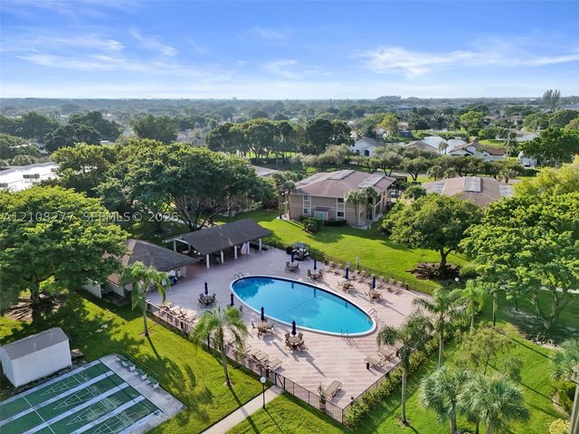 7466 Ashmont Cir 303, Tamarac, FL 33321
