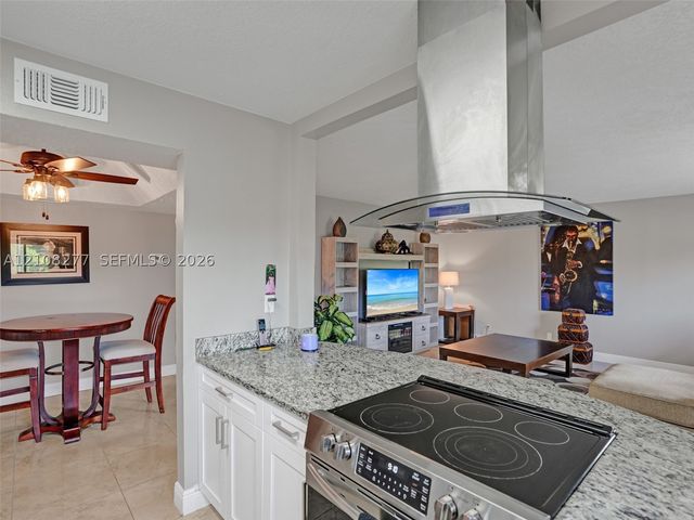 7466 Ashmont Cir 303, Tamarac, FL 33321