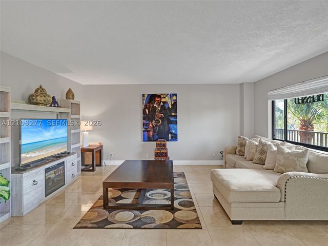 7466 Ashmont Cir 303, Tamarac, FL 33321