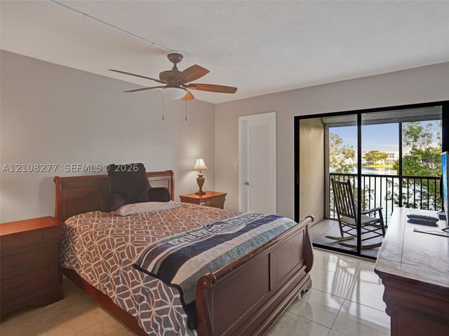 7466 Ashmont Cir 303, Tamarac, FL 33321