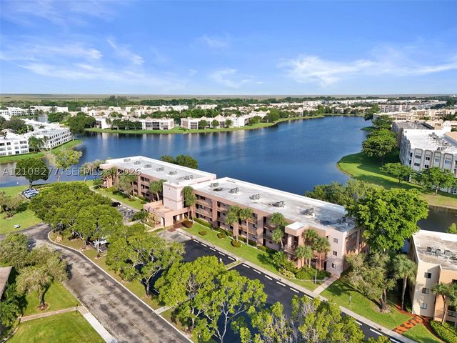 7466 Ashmont Cir 303, Tamarac, FL 33321