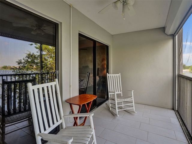 7466 Ashmont Cir 303, Tamarac, FL 33321