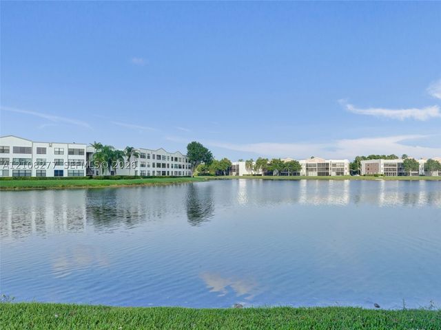 7466 Ashmont Cir 303, Tamarac, FL 33321