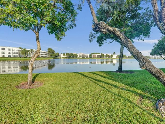 7466 Ashmont Cir 303, Tamarac, FL 33321