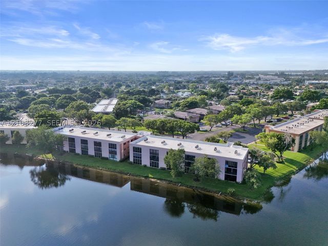 7466 Ashmont Cir 303, Tamarac, FL 33321