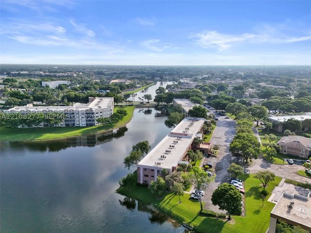 7466 Ashmont Cir 303, Tamarac, FL 33321