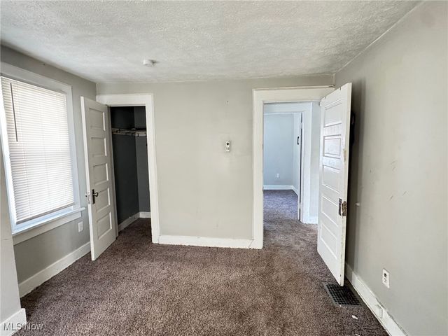 1239 Pondview Avenue, Akron, OH 44305