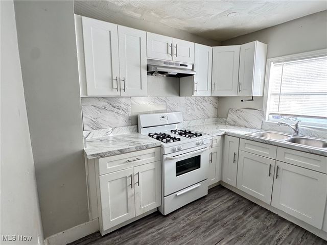 1239 Pondview Avenue, Akron, OH 44305