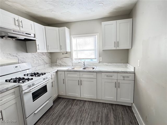 1239 Pondview Avenue, Akron, OH 44305