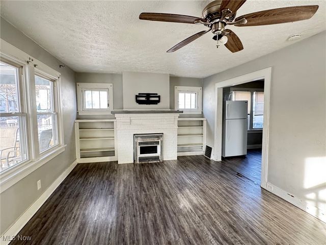 1239 Pondview Avenue, Akron, OH 44305