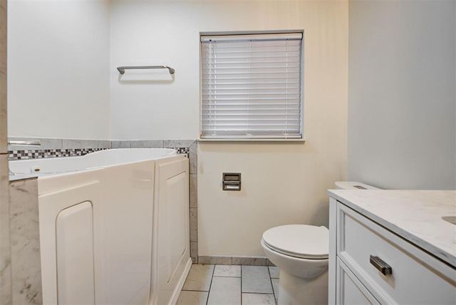 4033 NW 22nd Street, Oklahoma City, OK 73107