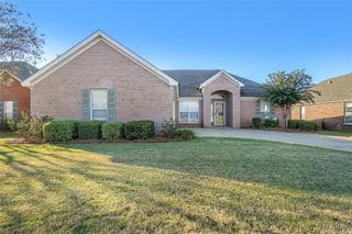 104 Grasmere Court, Prattville, AL 36066