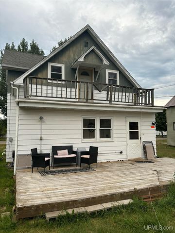 317 Main Street, Norway, MI 49870