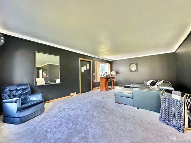 317 Main Street, Norway, MI 49870