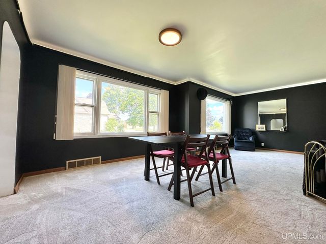 317 Main Street, Norway, MI 49870