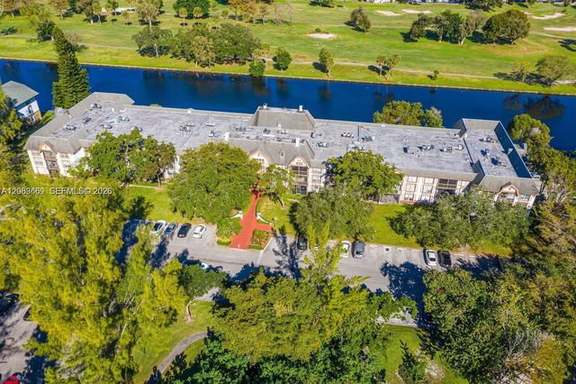 3760 Inverrary Drive 2P, Lauderhill, FL 33319