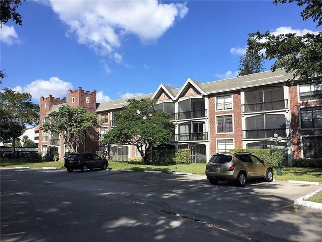 3760 Inverrary Drive 2P, Lauderhill, FL 33319