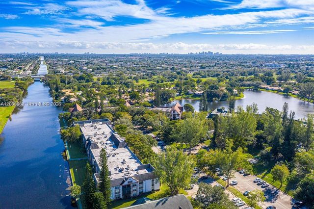 3760 Inverrary Drive 2P, Lauderhill, FL 33319