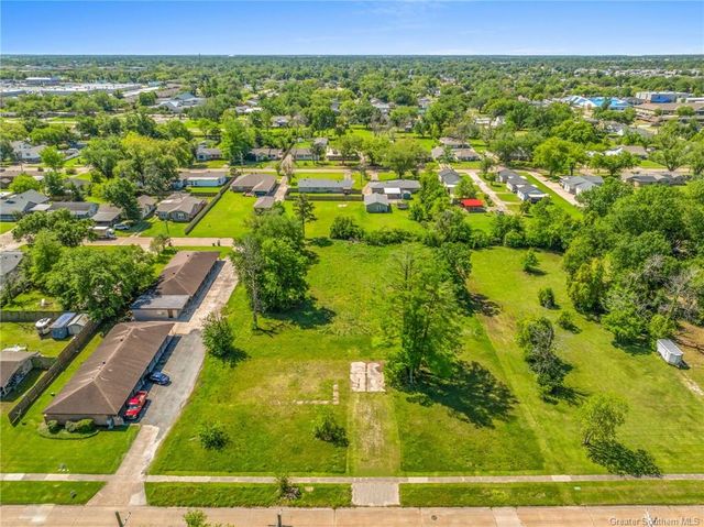 415 W School Street, Lake Charles, LA 70605