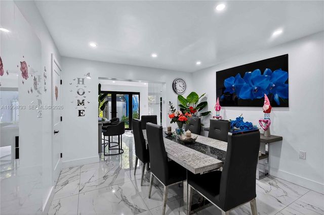 1594 W 73rd St, Hialeah, FL 33014