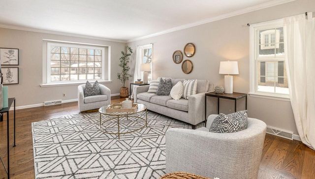 14625 Club DRIVE, Elm Grove, WI 53122