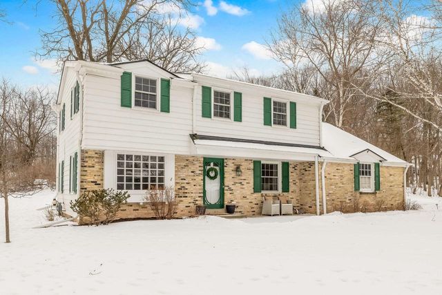 14625 Club DRIVE, Elm Grove, WI 53122