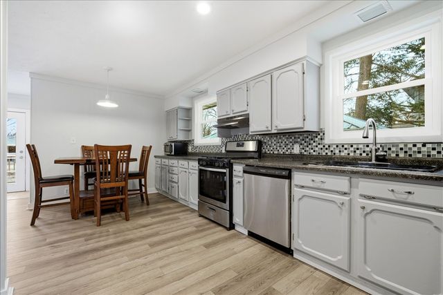 811 W College Avenue, Normal, IL 61761